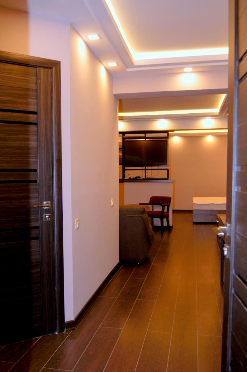 Moscow Boutique Hotel Єреван Екстер'єр фото