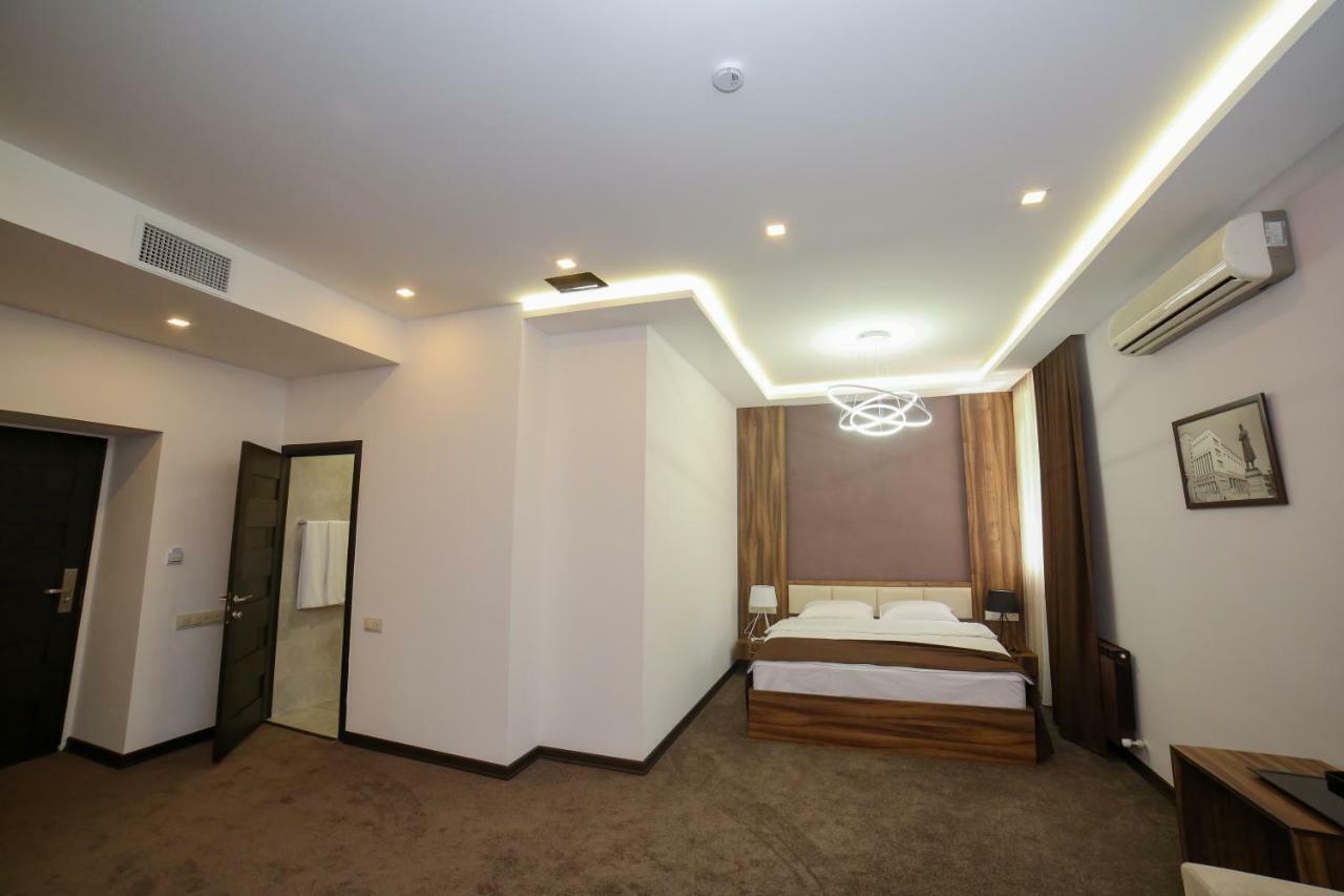 Moscow Boutique Hotel Єреван Екстер'єр фото