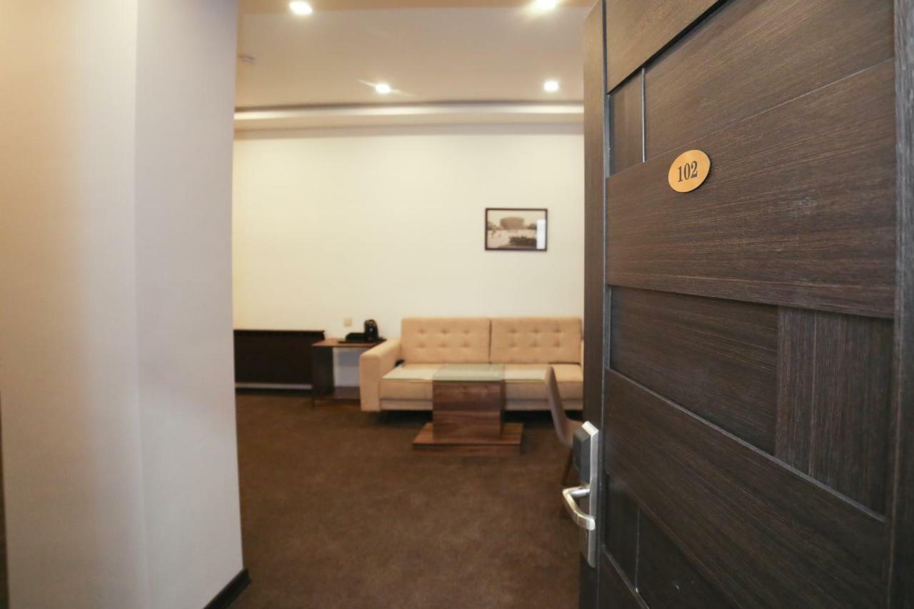 Moscow Boutique Hotel Єреван Екстер'єр фото