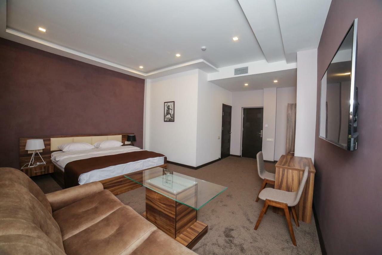 Moscow Boutique Hotel Єреван Екстер'єр фото
