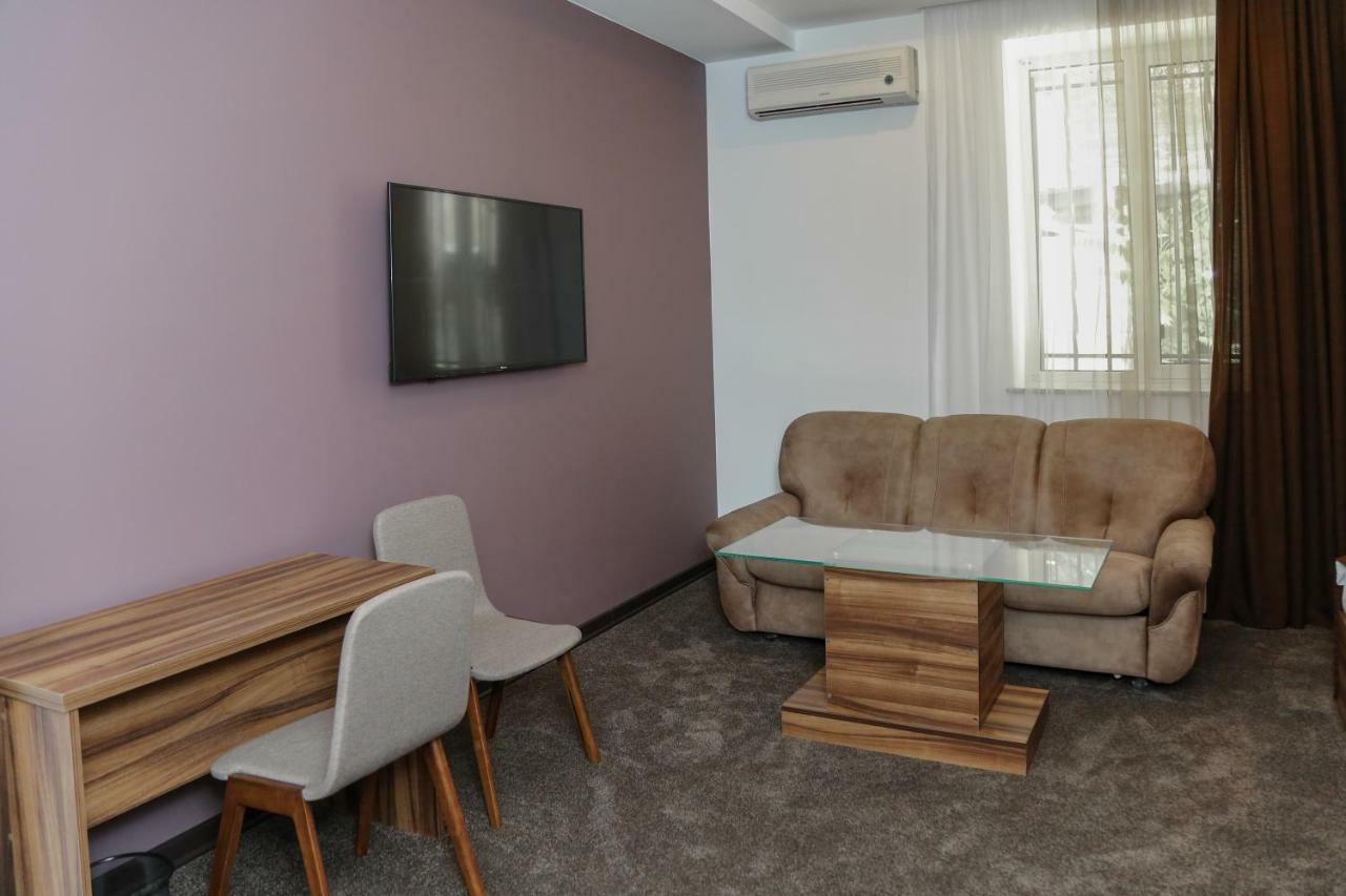 Moscow Boutique Hotel Єреван Екстер'єр фото