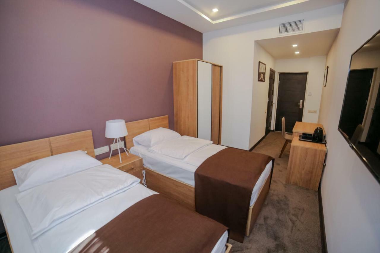 Moscow Boutique Hotel Єреван Екстер'єр фото