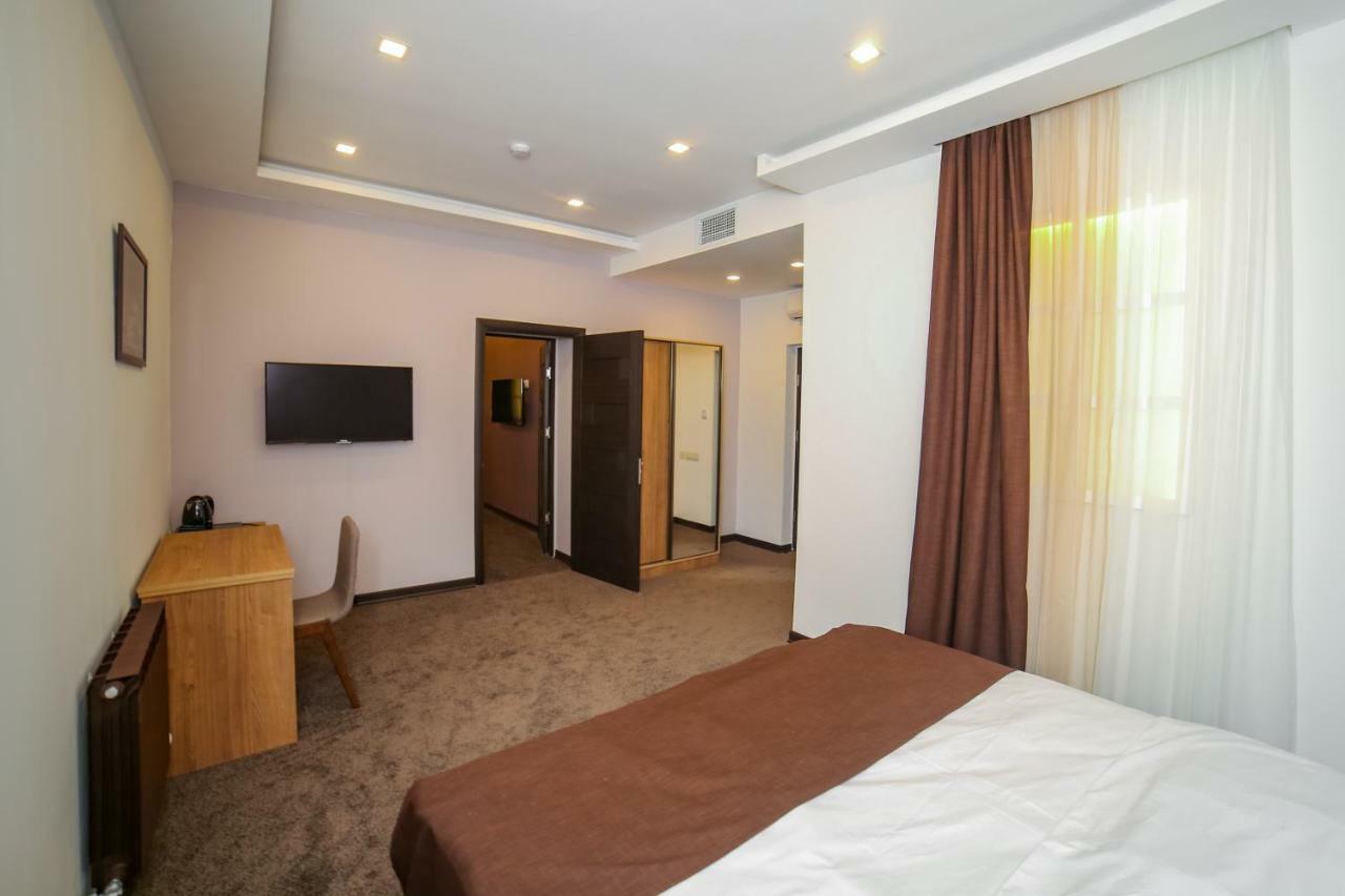 Moscow Boutique Hotel Єреван Екстер'єр фото